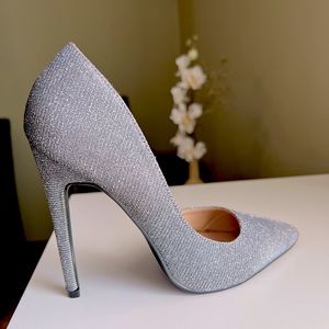 Silver Pointed Toe Pumps